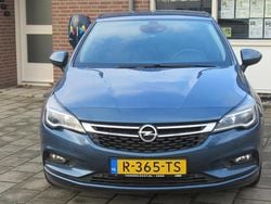 Blauw Gebruikt 2017 Opel Astra Innovation Hatchback | € 11.990 (Goede deal)