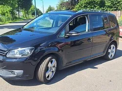 Zwart Gebruikt 2011 VW Touran Highline MPV | € 3.750