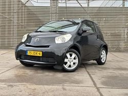 Zwart, metallic lak Gebruikt 2009 Toyota iQ Comfort Hatchback | € 4.950 (Iets duurder)