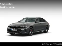 Grijs Nieuw 2024 BMW 330e M Sport Sedan | € 72.353 (Eerlijke prijs)