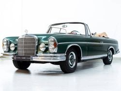 Groenmoosgrün metallic 834 Gebruikt 1967 Mercedes 300 SE Cabriolet | € 295.000
