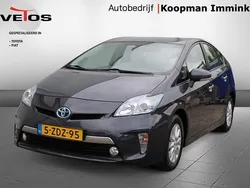 Blauw, metallic lak Gebruikt 2015 Toyota Prius Hatchback | € 14.950 (Eerlijke prijs)