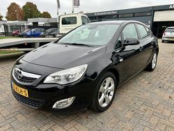 Zwart Gebruikt 2010 Opel Astra Edition Hatchback | € 4.250 (Eerlijke prijs)
