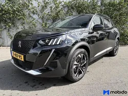 Zwart Gebruikt 2023 Peugeot e-2008 GTi SUV | € 21.250 (Goede deal)