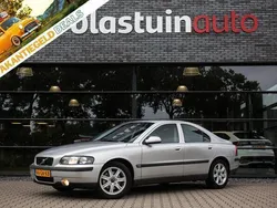 Grijs, metallic lak Gebruikt 2001 Volvo S60 Sedan | € 2.950 (Iets duurder)