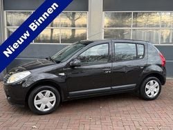 Zwart Gebruikt 2012 Dacia Sandero Hatchback | € 2.450 (Goede deal)
