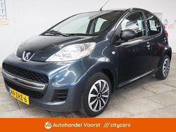 Grijs Gebruikt 2011 Peugeot 107 Urban Move Hatchback | € 3.645 (Eerlijke prijs)