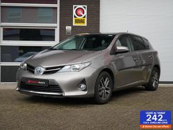 Grijs Gebruikt 2015 Toyota Auris Hybrid Hatchback | € 14.950 (Eerlijke prijs)