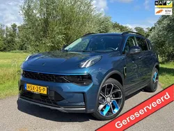 Blauw, metallic lak Gebruikt 2022 Lynk & Co 01 SUV | € 23.950 (Eerlijke prijs)
