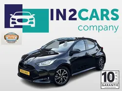 Zwart Gebruikt 2020 Toyota Yaris Hatchback | € 19.400 (Eerlijke prijs)