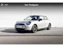 Melting silver Nieuw 2025 Mini Cooper Essential Hatchback | € 25.900 (Iets duurder)