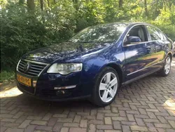 Blauw Gebruikt 2005 VW Passat Highline Sedan | € 4.250 (Duur)