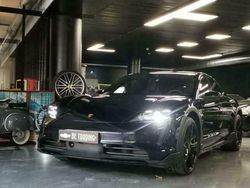 Zwart Gebruikt 2021 Porsche Taycan Cross Turismo Sedan | € 114.900