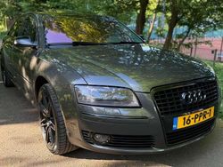 Grijs Gebruikt 2005 Audi A8 Sedan | € 8.500