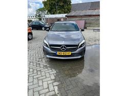 Grijs Gebruikt 2017 Mercedes A180 Edition Hatchback | € 11.450 (Eerlijke prijs)