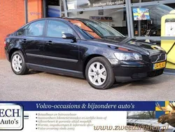 Zwart, metallic lak Gebruikt 2004 Volvo S40 Kinetic Sedan | € 3.950 (Eerlijke prijs)