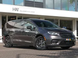 Grijs Gebruikt 2022 Chrysler Pacifica Limited SUV | € 63.900