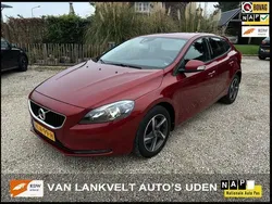 Rood Gebruikt 2018 Volvo V40 Kinetic Stationwagen | € 15.750 (Goede deal)