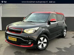 Zwart, metallic lak Gebruikt 2015 Kia Soul EV 2 SUV | € 8.900 (Duur)