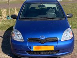 Blauw Gebruikt 2002 Toyota Yaris Hatchback | € 750 (Goede deal)
