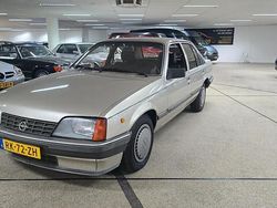 Grijs Gebruikt 1987 Opel Rekord Sedan | € 8.950