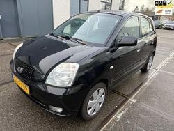 Zwart Gebruikt 2004 Kia Picanto EX Hatchback | € 1.750 (Eerlijke prijs)