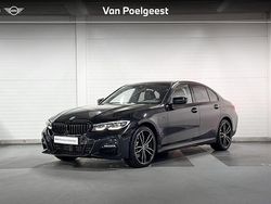 Zwart Gebruikt 2022 BMW 330 M Sport Sedan | € 37.400 (Eerlijke prijs)