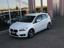 Wit Gebruikt 2017 BMW 216 Executive Stationwagen | € 13.450 (Eerlijke prijs)