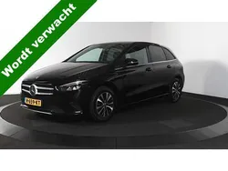 Zwart Gebruikt 2020 Mercedes B180 Business MPV | € 24.995 (Eerlijke prijs)