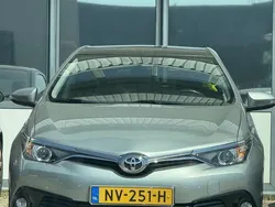 Gebruikt 2017 Toyota Auris Executive Sedan | € 10.250 (Goede deal)