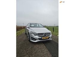 Grijs Gebruikt 2014 Mercedes B180 Ambition MPV | € 11.749 (Goede deal)