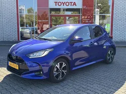 Blauw Gebruikt 2024 Toyota Yaris Hybrid Edition Hatchback | € 23.640 (Goede deal)