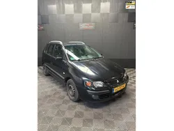 Zwart, metallic lak Gebruikt 2005 Mitsubishi Space Star Invite MPV | € 1.250 (Eerlijke prijs)