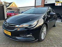 Zwart, metallic lak Gebruikt 2018 Opel Astra Business Stationwagen | € 6.950