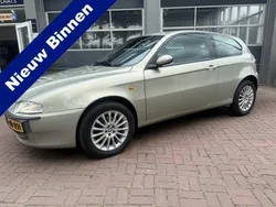 Grijs Gebruikt 2002 Alfa Romeo 147 Distinctive Hatchback | € 1.450 (Eerlijke prijs)