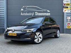 Zwart Gebruikt 2020 VW Golf VIII Style Hatchback | € 19.950 (Eerlijke prijs)