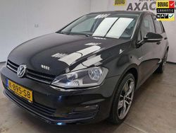 Zwart Gebruikt 2014 VW Golf VII Cup Hatchback | € 7.995 (Eerlijke prijs)