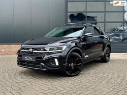 Zwart, metallic lak Gebruikt 2024 VW T-Roc R-line SUV | € 37.550 (Duur)