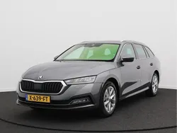Grijs, metallic lak Gebruikt 2023 Skoda Octavia Business Line Stationwagen | € 23.450 (Eerlijke prijs)