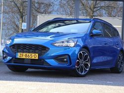 Blauw Gebruikt 2019 Ford Focus ST-Line Stationwagen | € 18.945 (Eerlijke prijs)