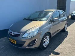 Bruin, metallic lak Gebruikt 2013 Opel Corsa Hatchback | € 6.250 (Eerlijke prijs)