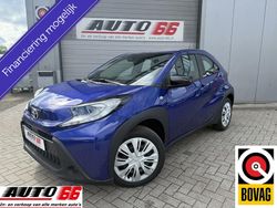 Blauw Gebruikt 2024 Toyota Aygo Play Hatchback | € 19.995 (Goede deal)