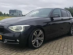Zwart, metallic lak Gebruikt 2014 BMW 116 Executive Hatchback | € 7.950 (Eerlijke prijs)