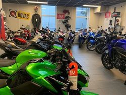 Zwart Gebruikt 2018 BMW 218 Executive Stationwagen | € 15.990 (Eerlijke prijs)