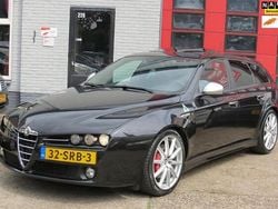 Zwart Gebruikt 2011 Alfa Romeo 159 Distinctive Stationwagen | € 8.999 (Eerlijke prijs)