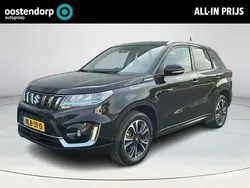 Zwart Gebruikt 2022 Suzuki Vitara Style SUV | € 26.350 (Eerlijke prijs)