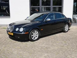 Zwart, metallic lak Gebruikt 2004 Jaguar S-Type Executive Sedan | € 7.950 (Iets duurder)