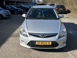 Zilver Gebruikt 2011 Hyundai i30 Classic | € 3.600 (Eerlijke prijs)