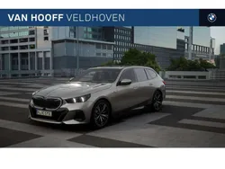 Grijs, metallic lak Nieuw 2025 BMW 530 M Sport Stationwagen | € 90.949