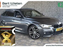 Grijs Gebruikt 2018 BMW 320 M Sport Stationwagen | € 26.995 (Duur)